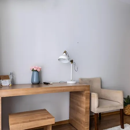 Flat W Backyard 10 Min To Taksim And Citys Mall Apartamento Estambul